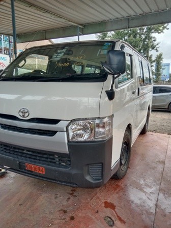 toyota-hiace