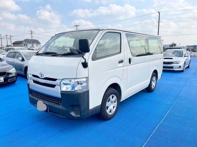 toyota-hiace