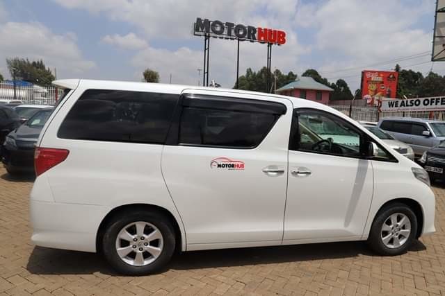 toyota-alphard