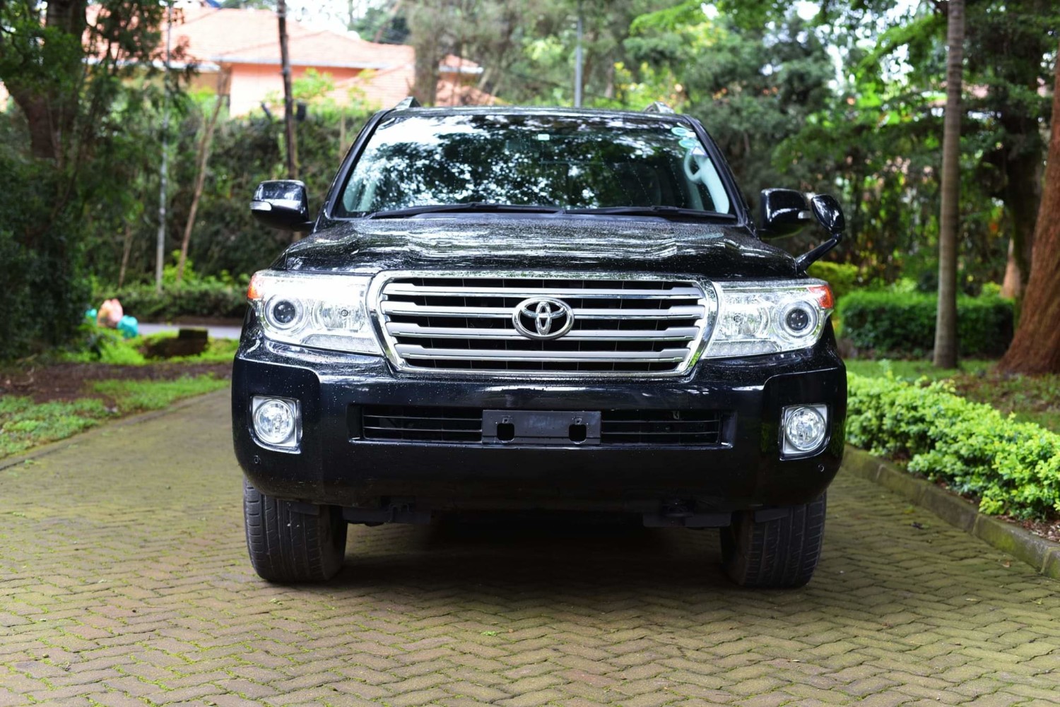 toyota-landcruiser-v8-zx