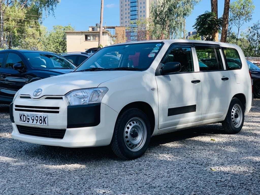 toyota-probox