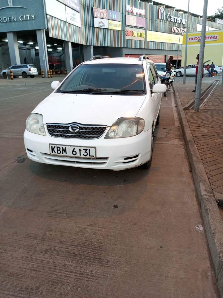 toyota-fielder
