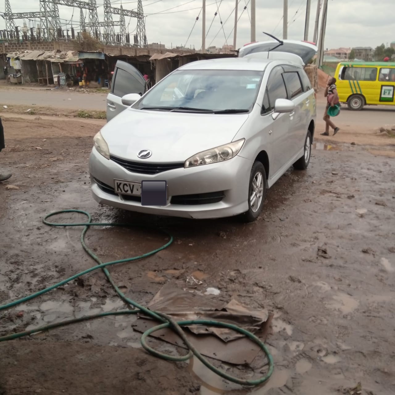 toyota-wish