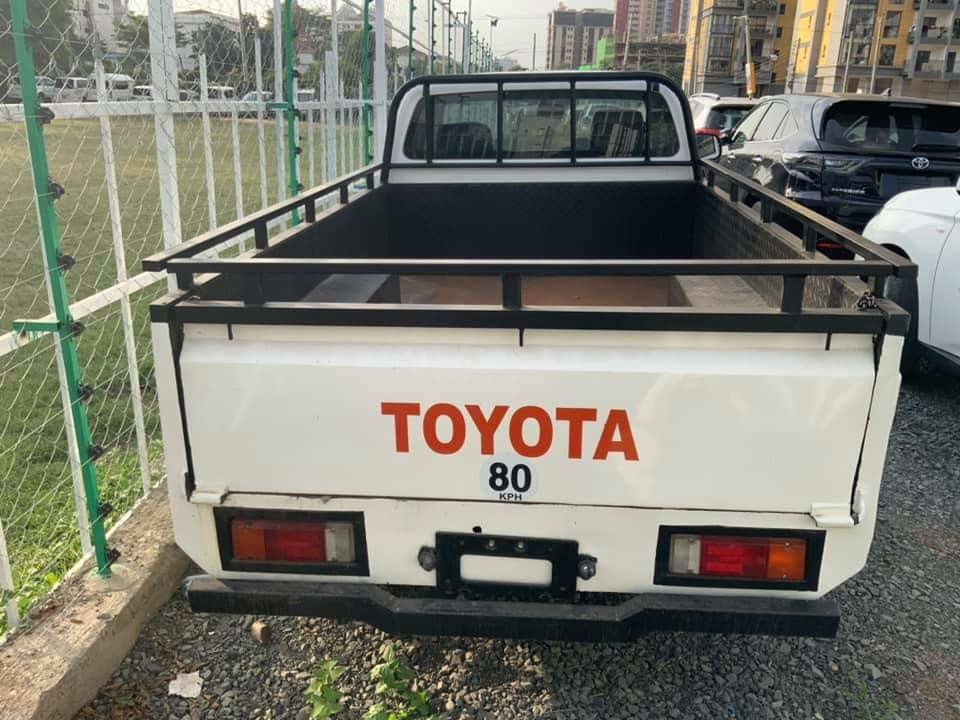 toyota-hilux