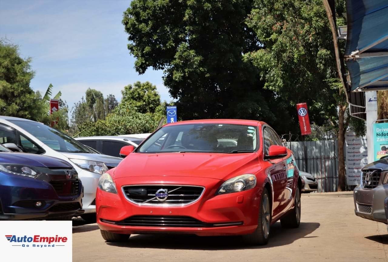 volvo-v40