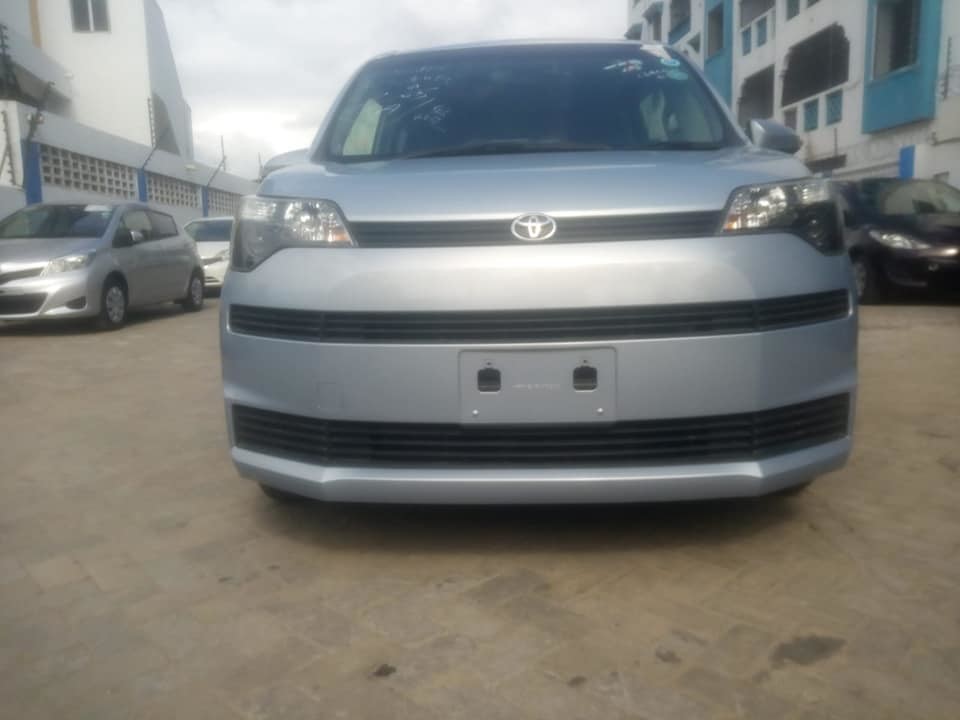 toyota-spade
