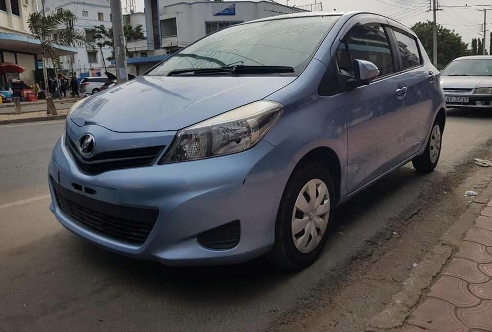 toyota-vitz