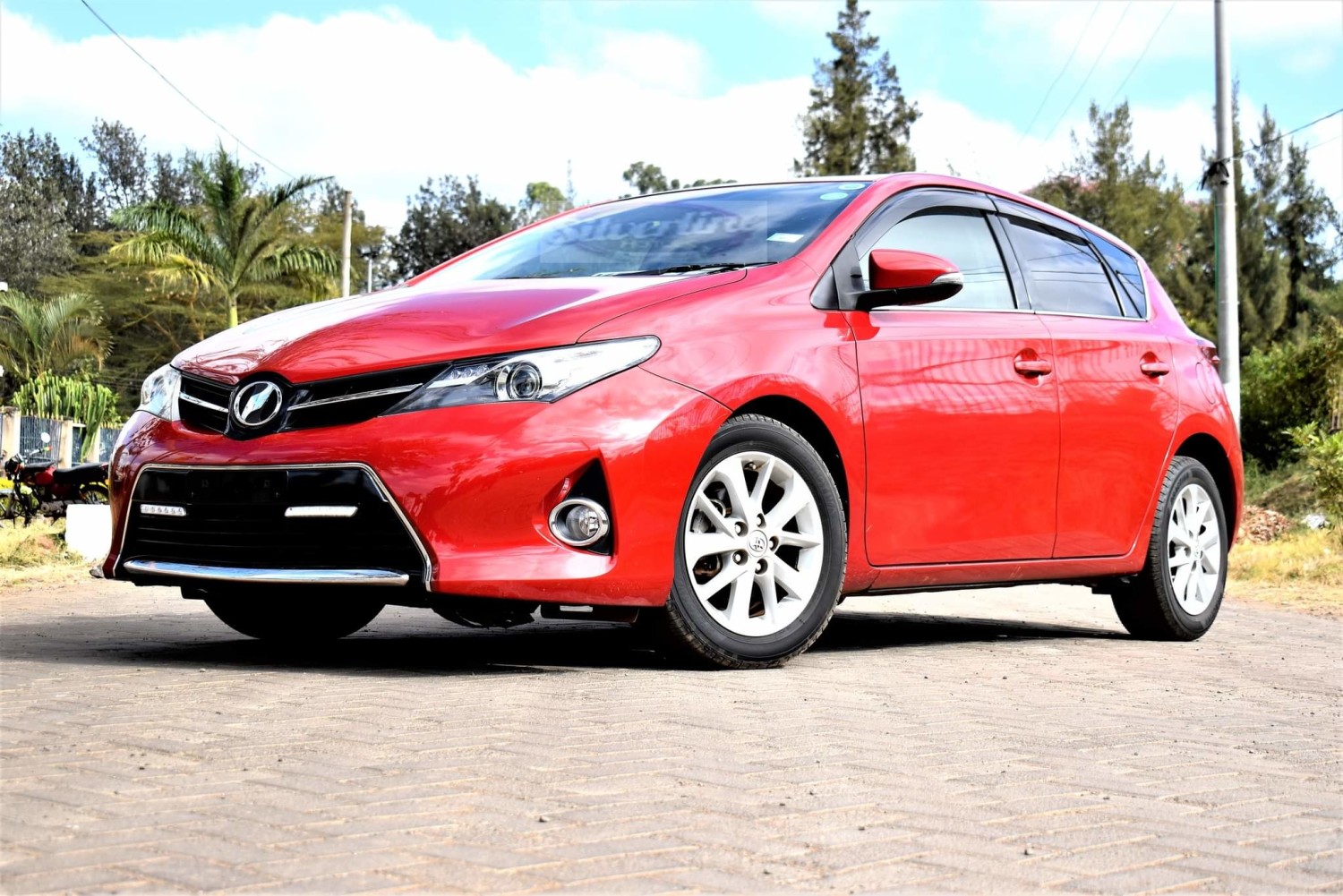 toyota-auris
