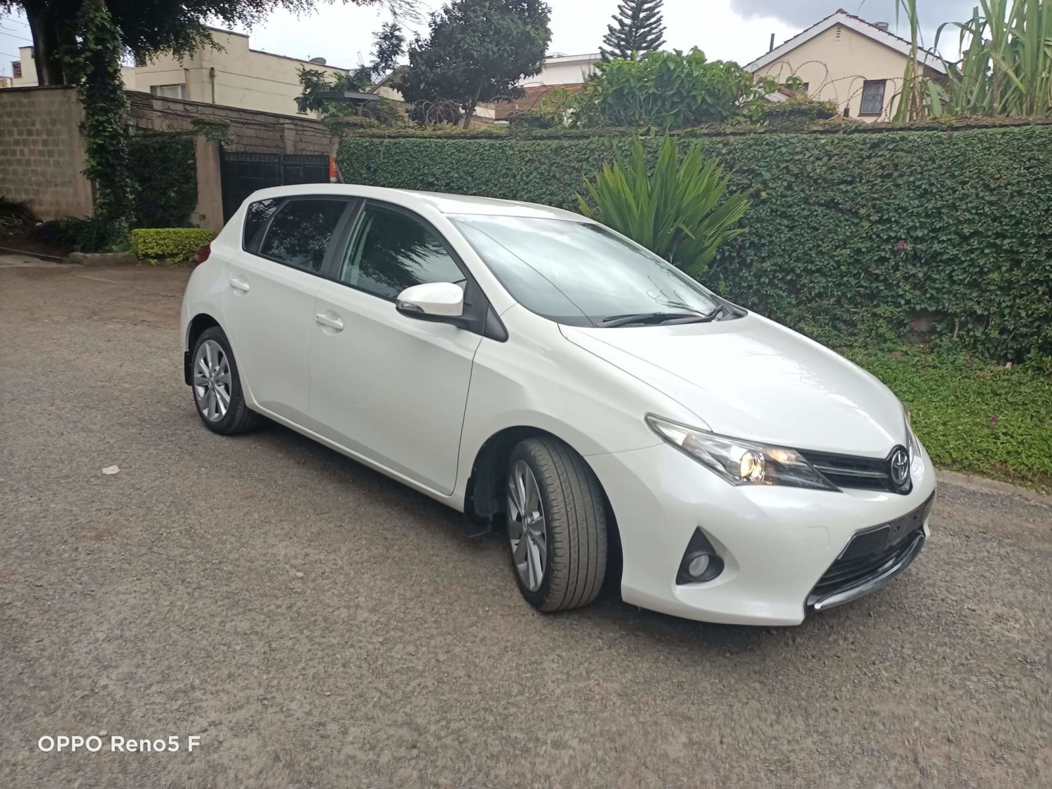toyota-auris