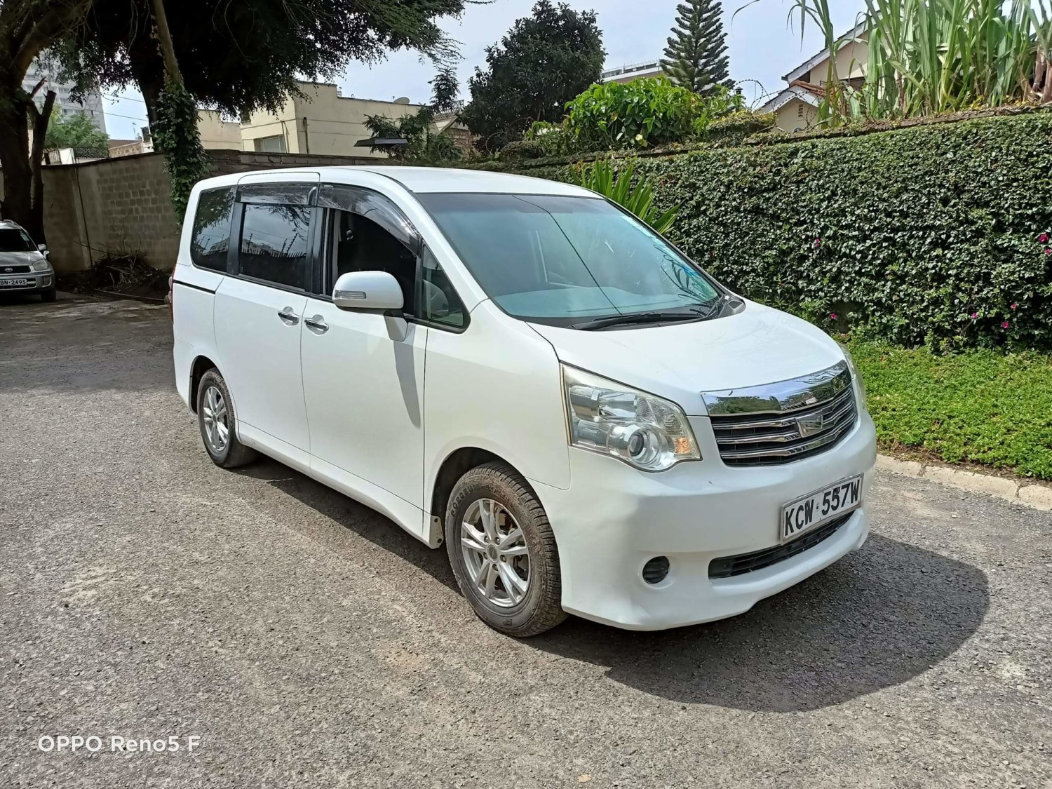 toyota-noah