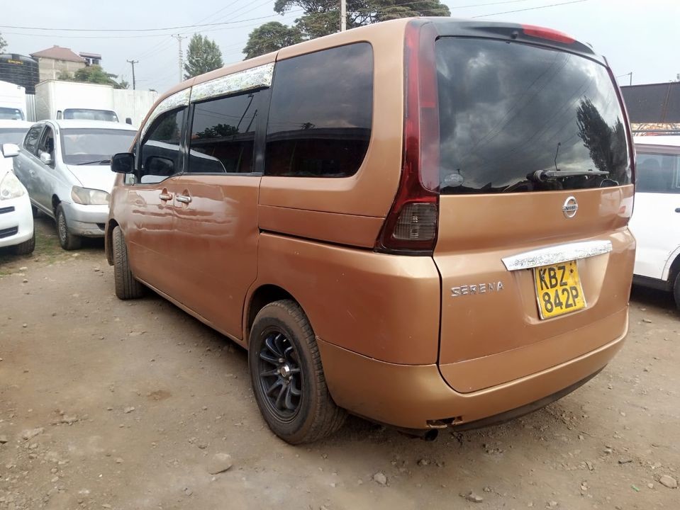 nissan-serena