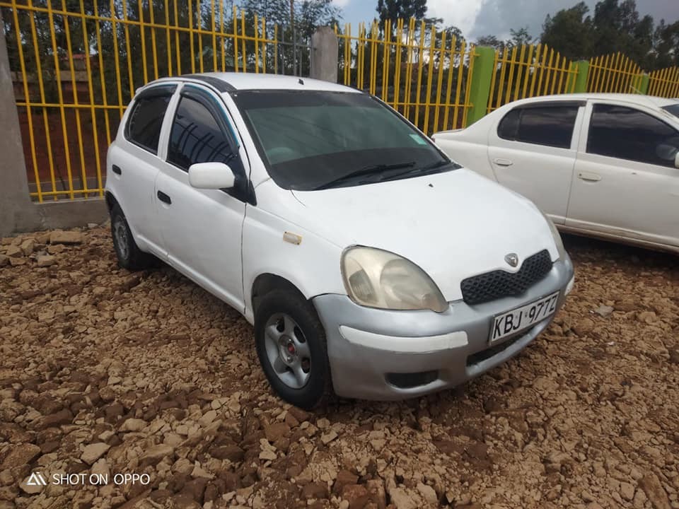 toyota-vitz