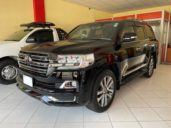 toyota-landcruiser-v8