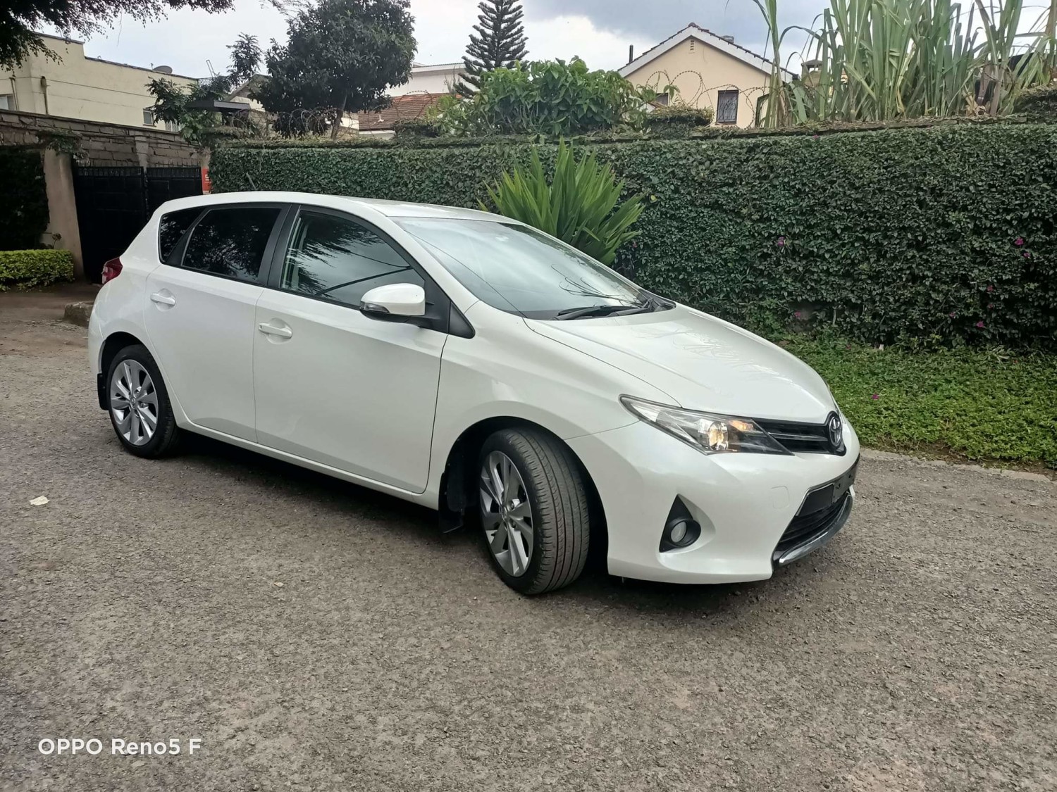 toyota-auris-levin