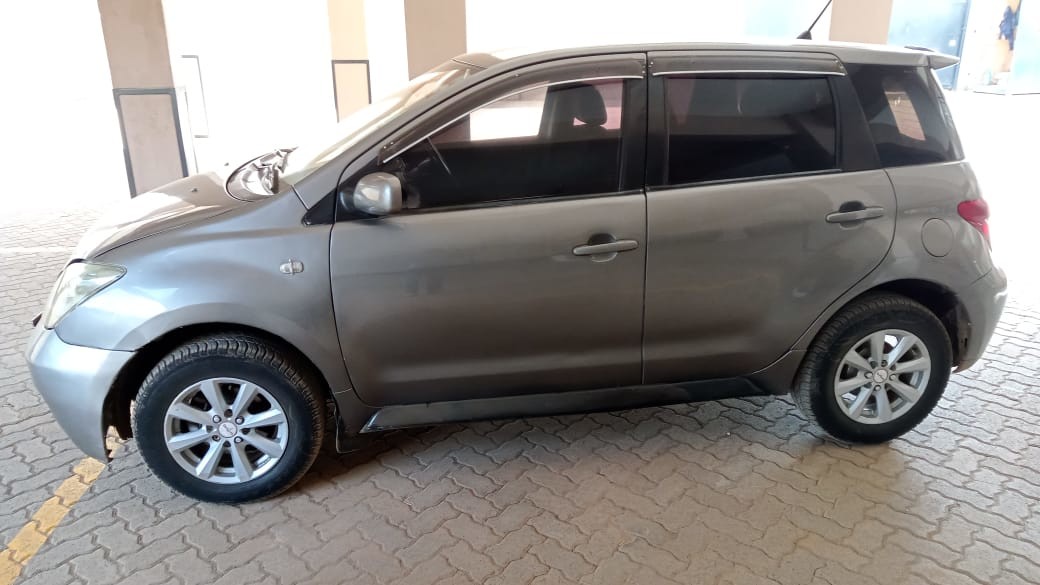 toyota-ist