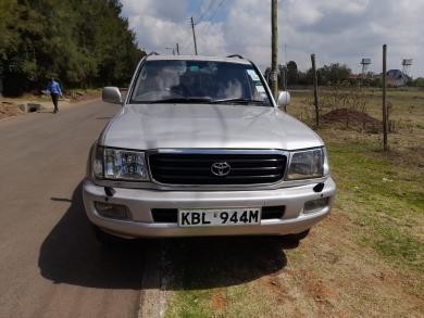 toyota-landcruiser