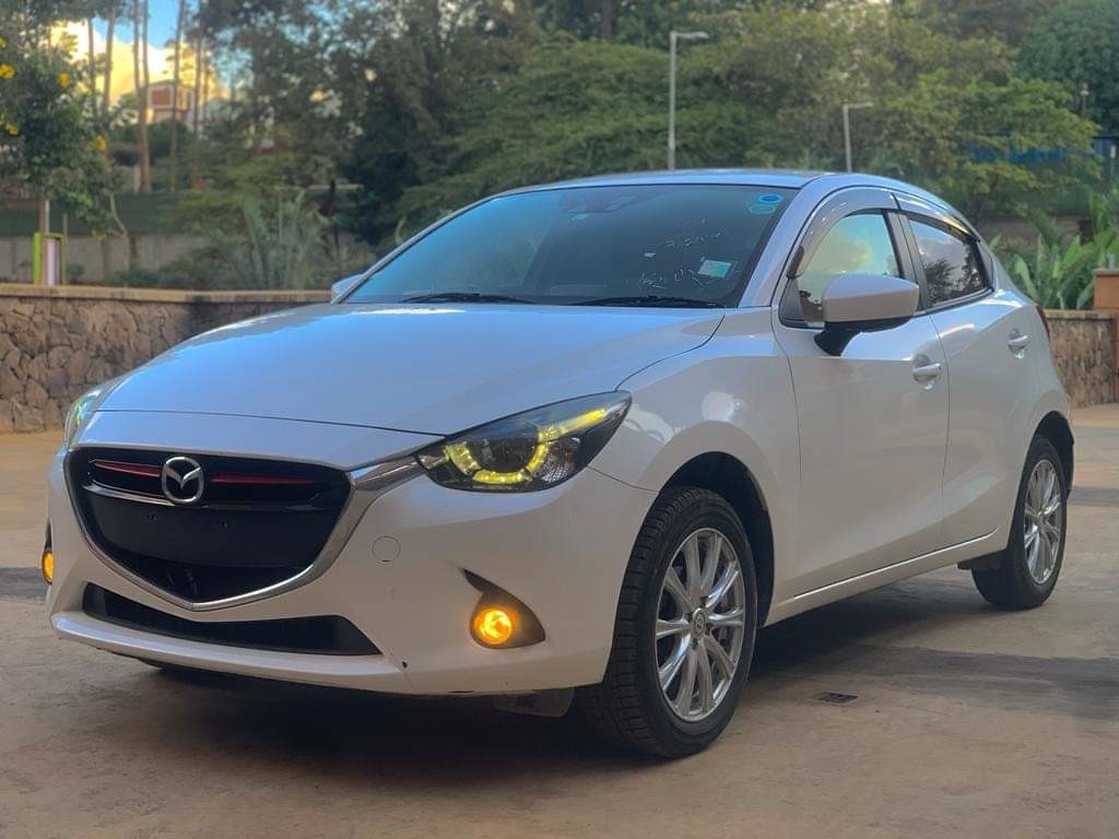 mazda-demio-big-4