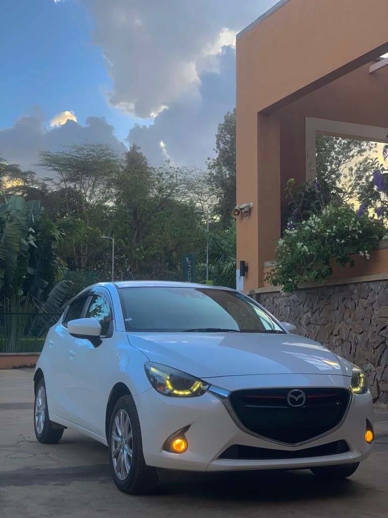mazda-demio