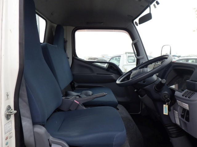 mitsubishi-canter-2014-big-5