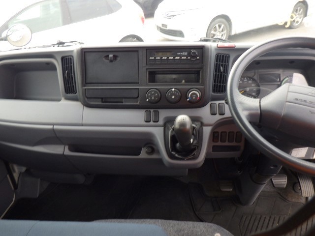 mitsubishi-canter-2014-big-4