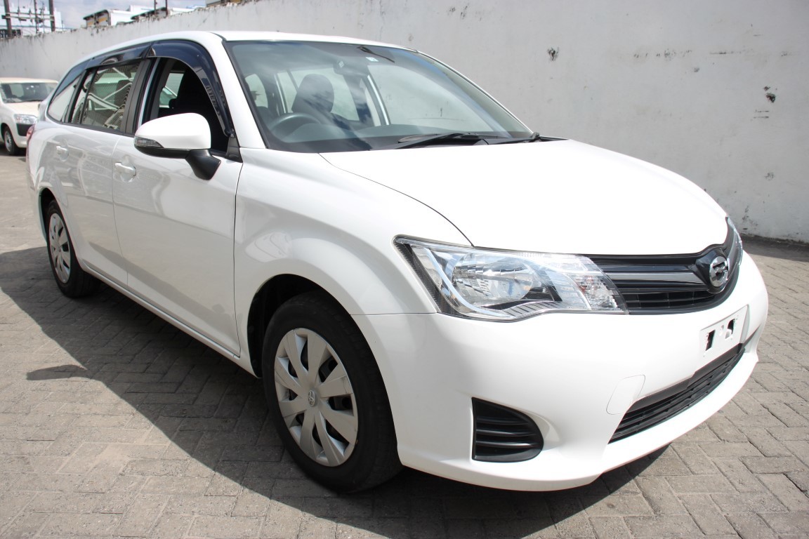 toyota-fielder-2014model