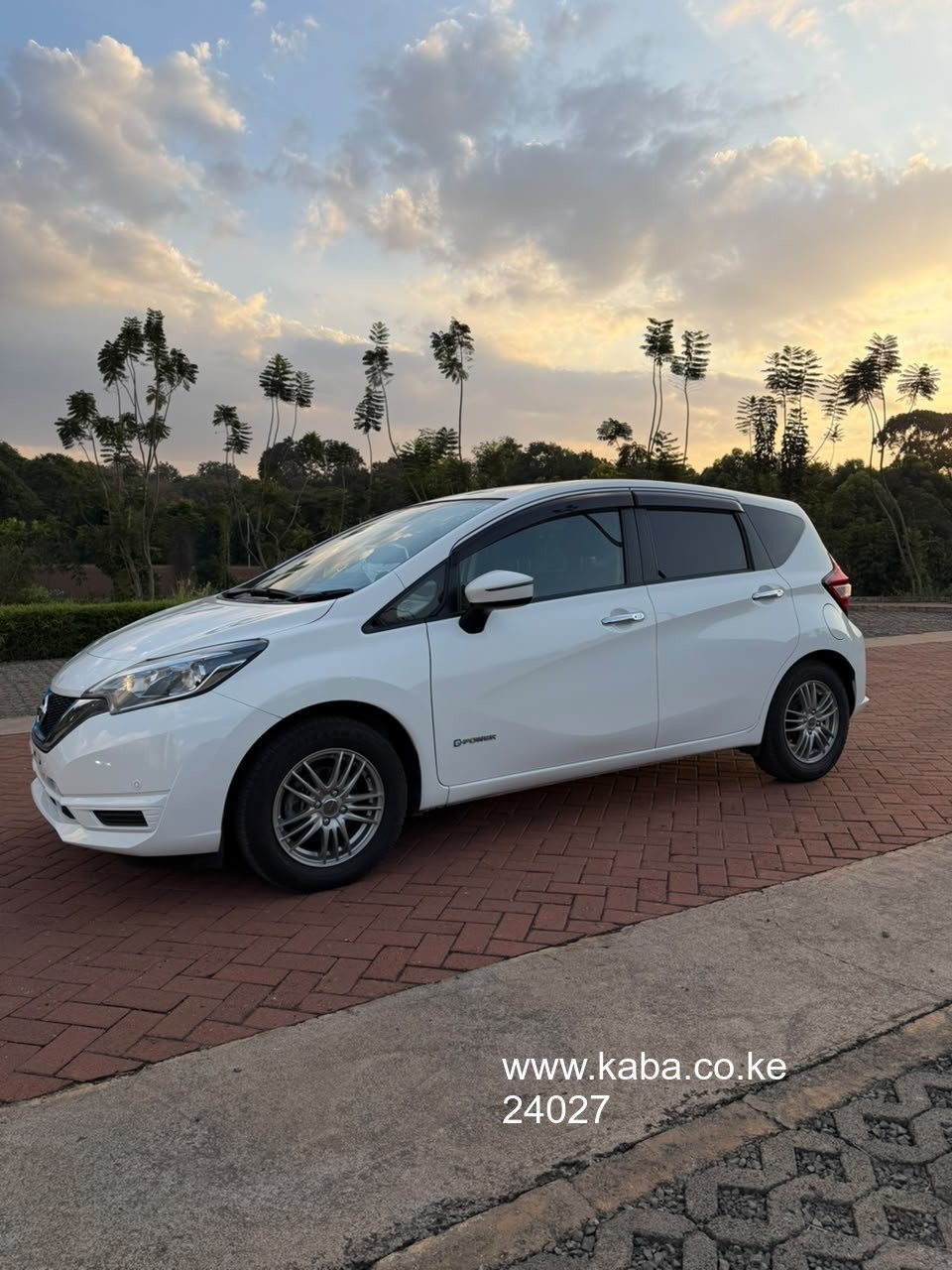 2019-nissan-note-e-power-big-7
